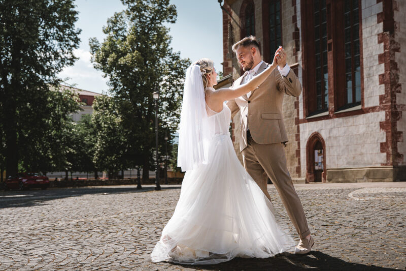 ženích a nevesta - svadobné fotenie portréty Suchý vrch, Banská Bystrica